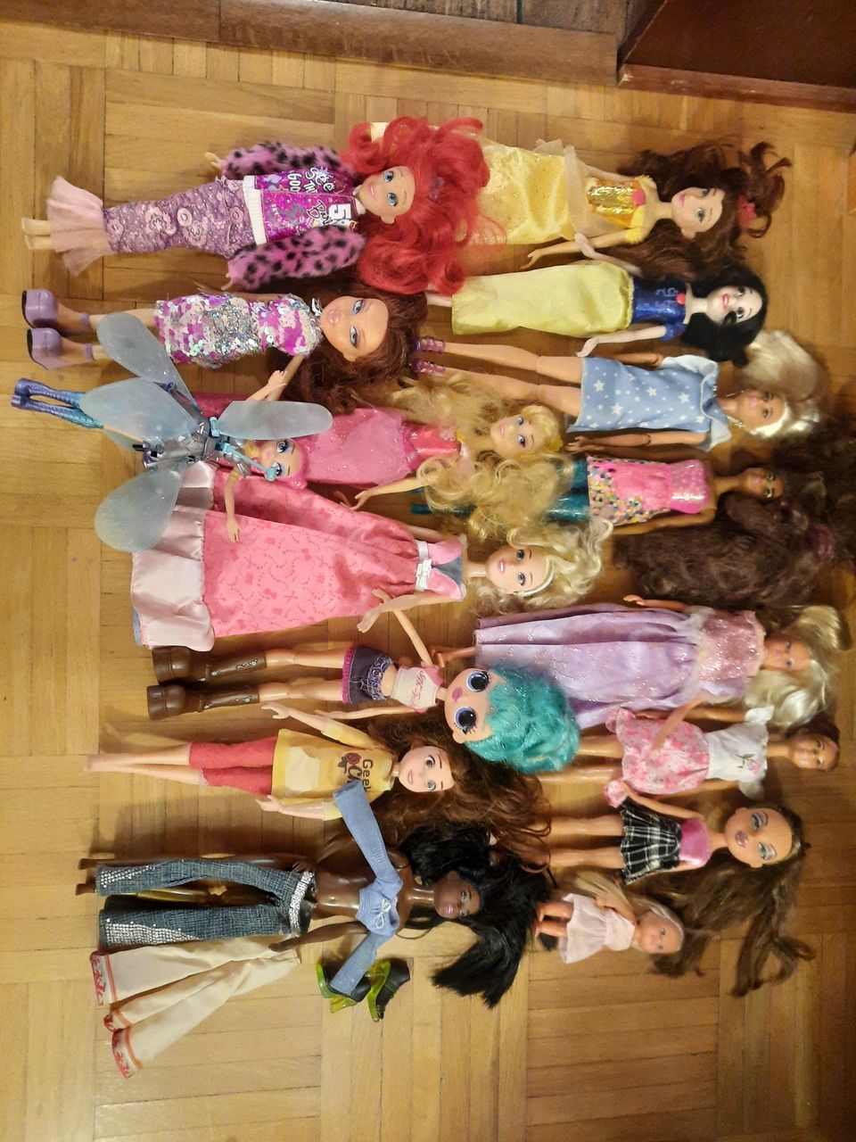 Barbie, Braz ym. nukkesetti 16 kpl