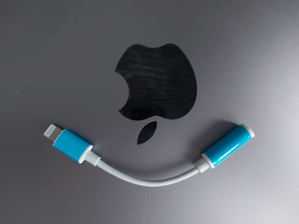 Apple Lightning to 3.5mm Headphone adapteri
