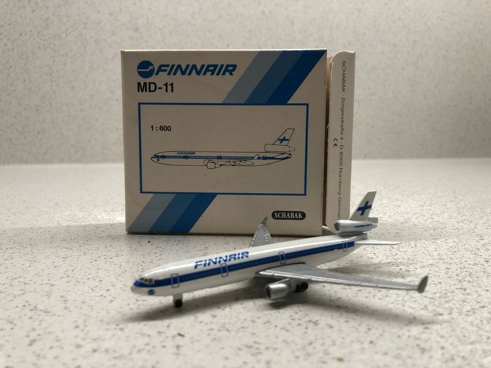 Finnair MD 11 pienoismalli