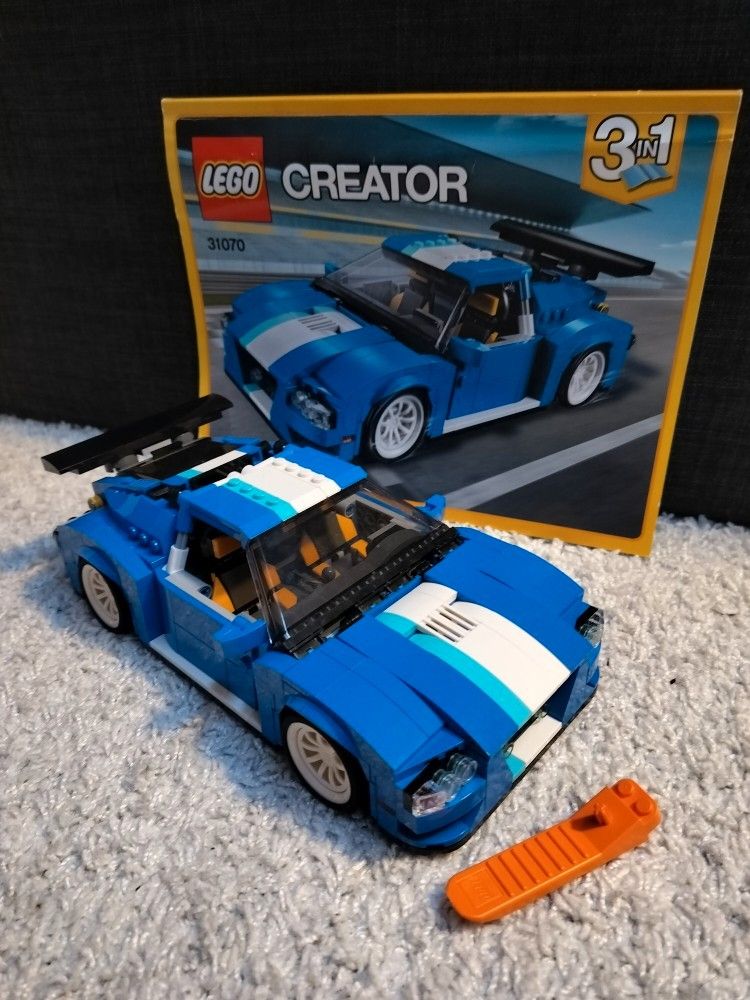 Lego Creator 3in1 kilpa-auto