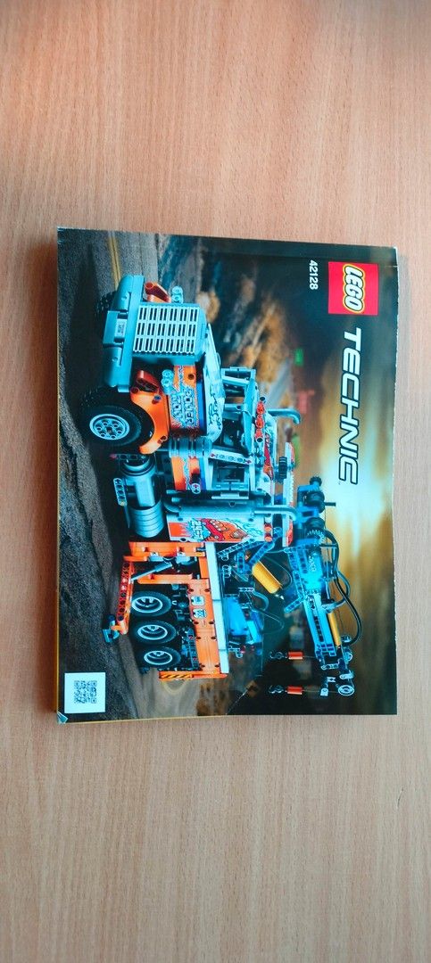 Lego 42128