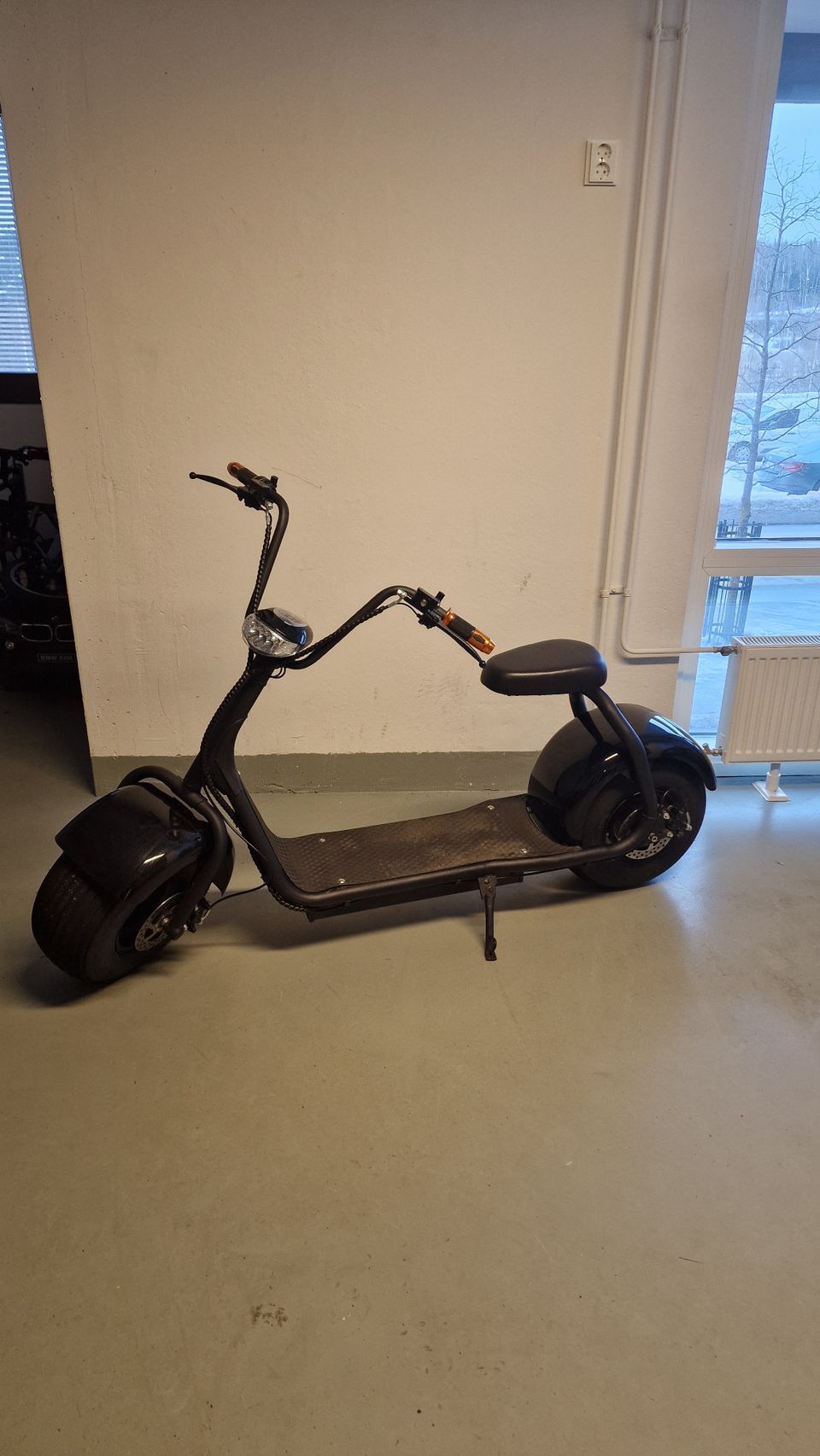 Sähköskootteri / Electric scooter black Fat 2.0