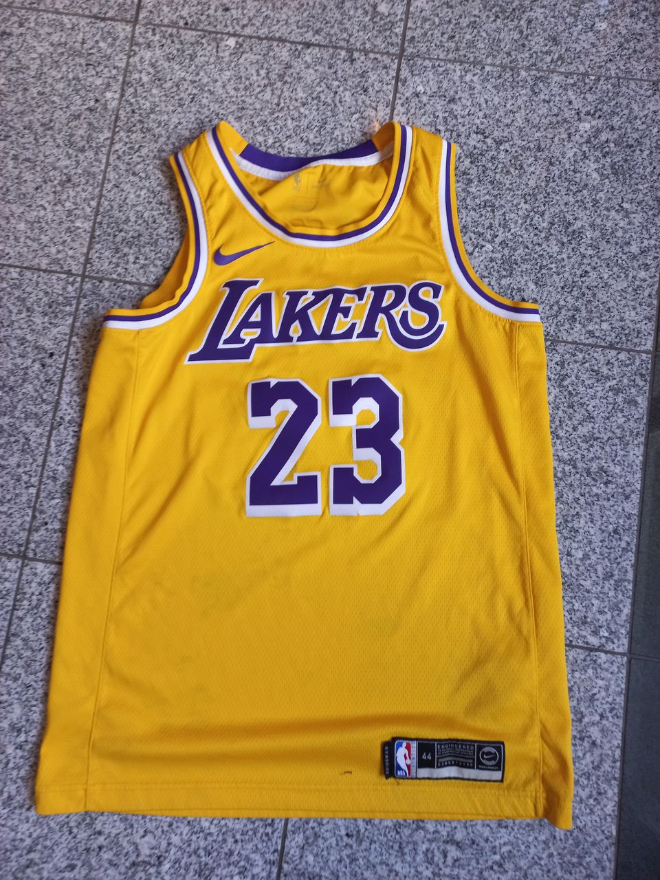 Nike Los Angeles Lakers, koripallopaita