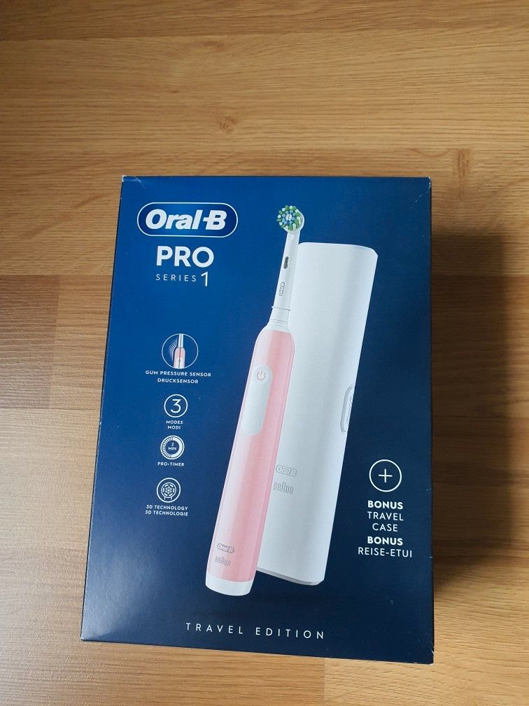 Oral B Pro Series 1 +Bonus Travel Case