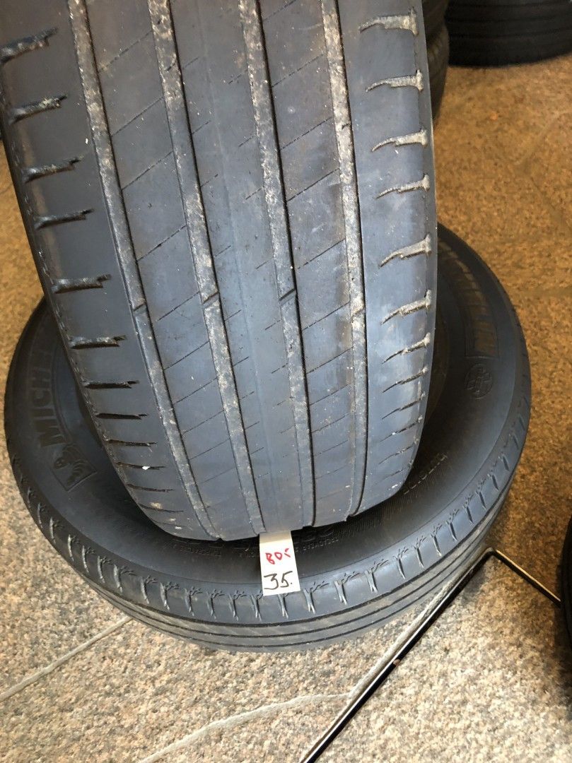 235/65 R 17 kesärenkaat 2 kpl