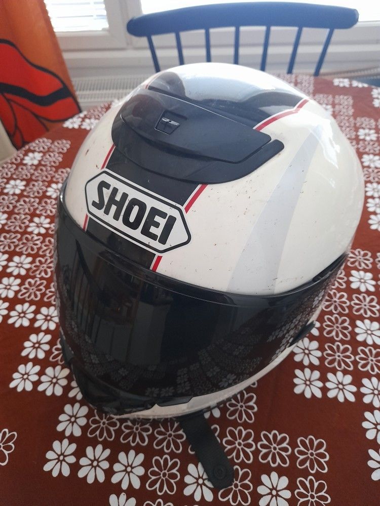 Shoei Qwest kypärä