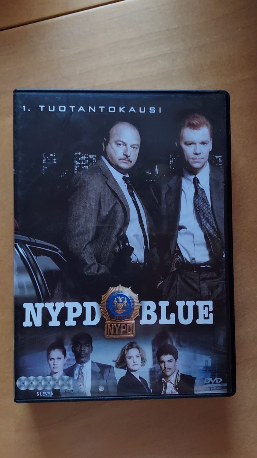 Nypd Blue kausi 1