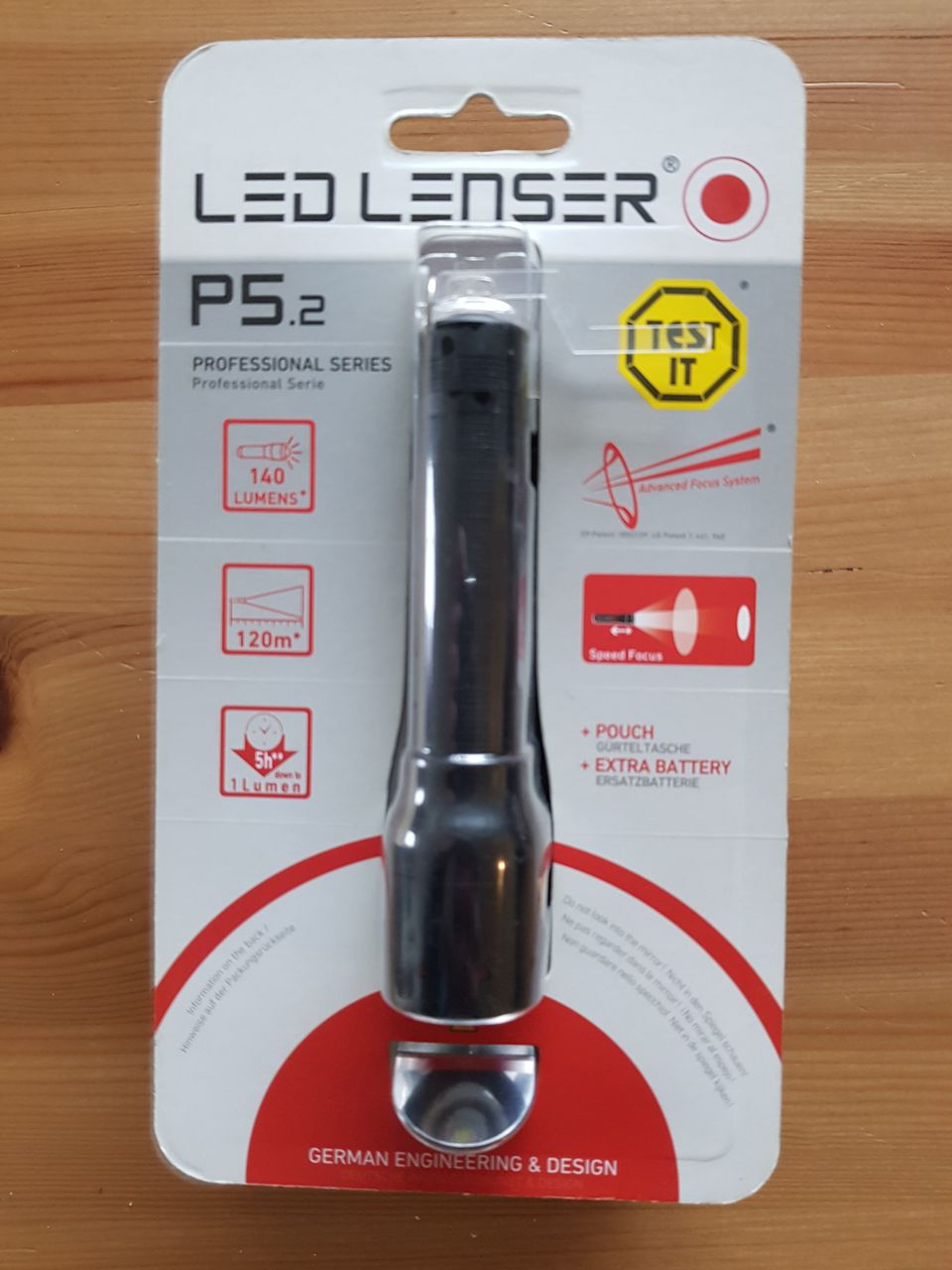 Taskulamppu Led Lenser P5.2 uusi.