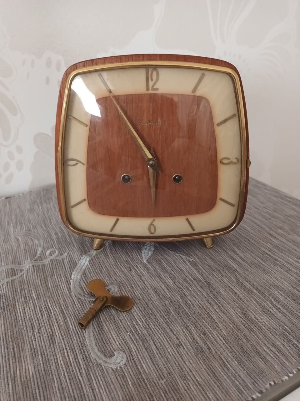 Antiikkinen kello