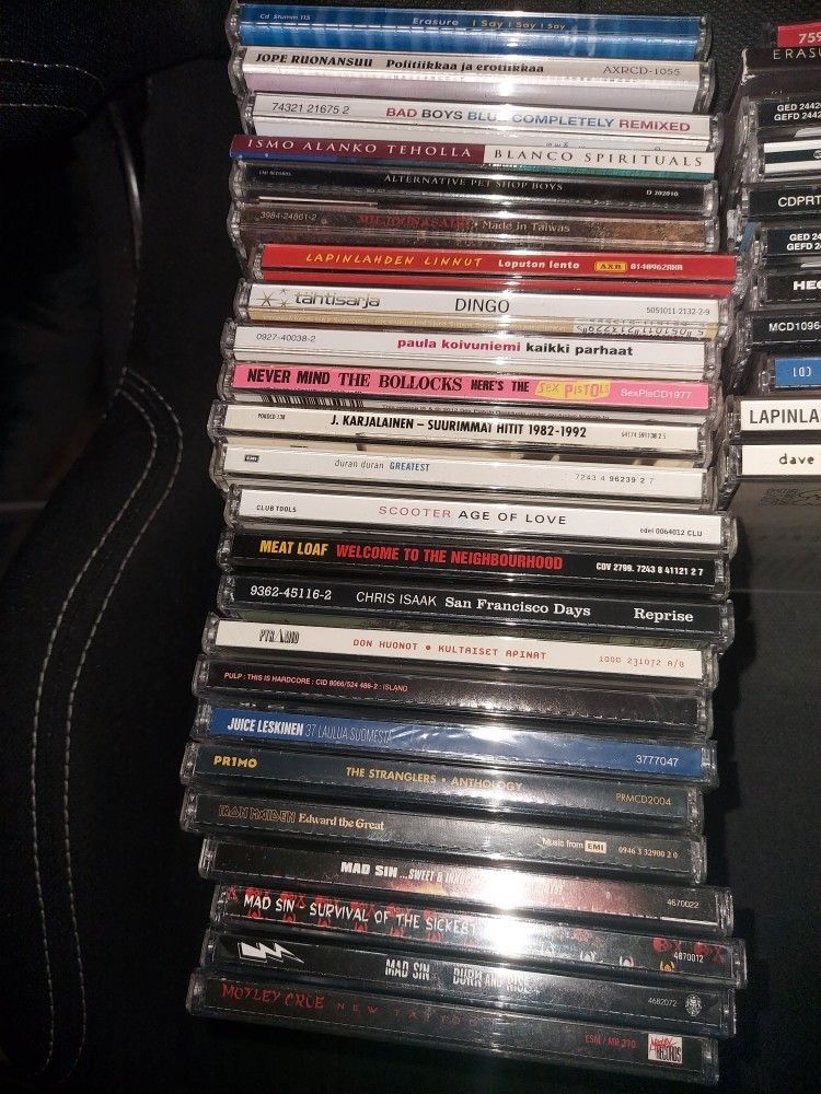 CD-levyjä