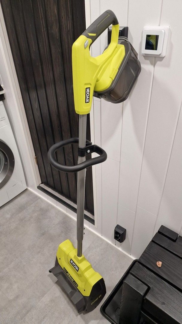 Ryobi ONE+ 18V akkulumilapio