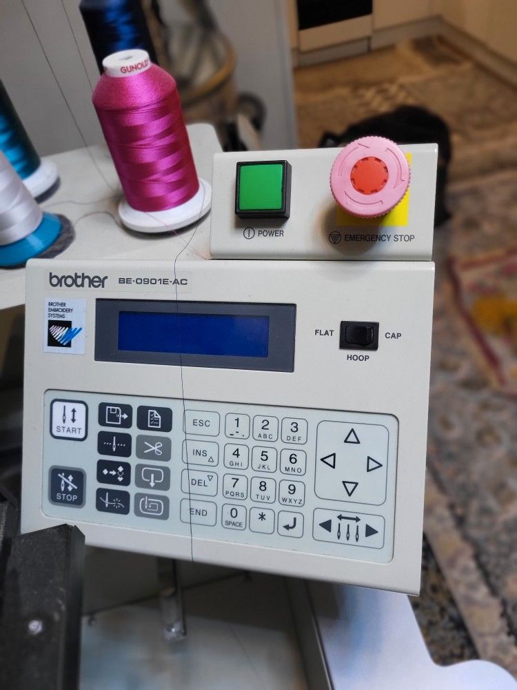 Ompelukone (Industrial embroidery machine)