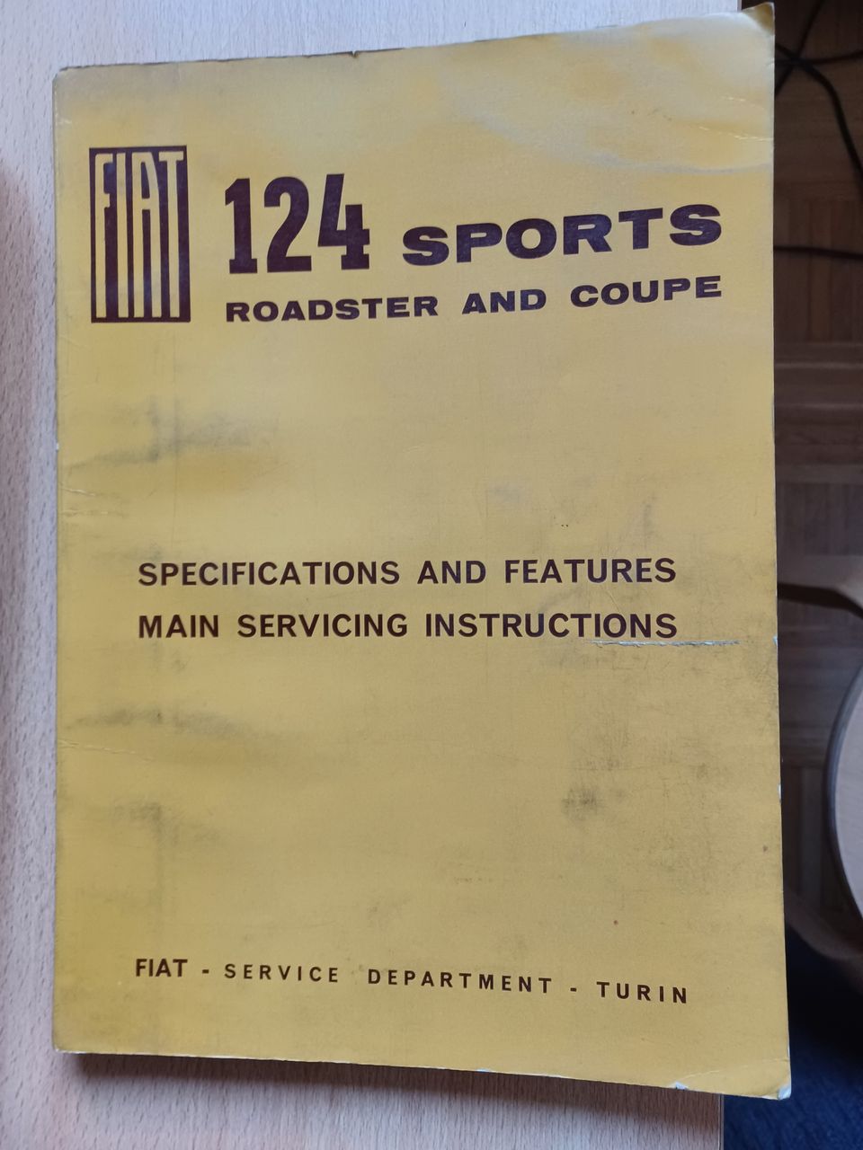 Fiat 124 Sports korjaamokäsikirja