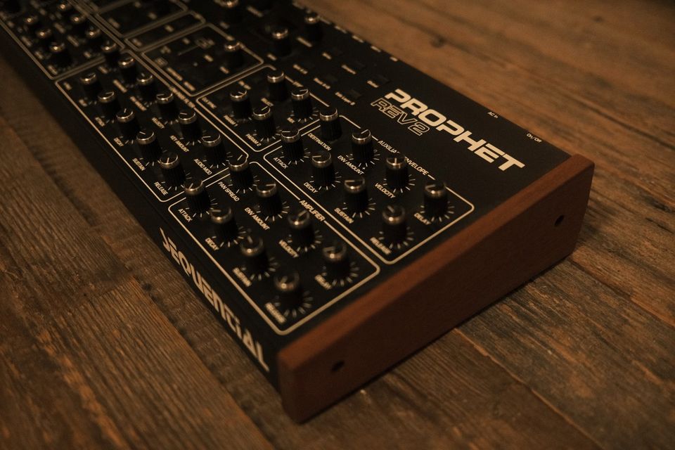 Sequential Prophet REV2-8 Desktop