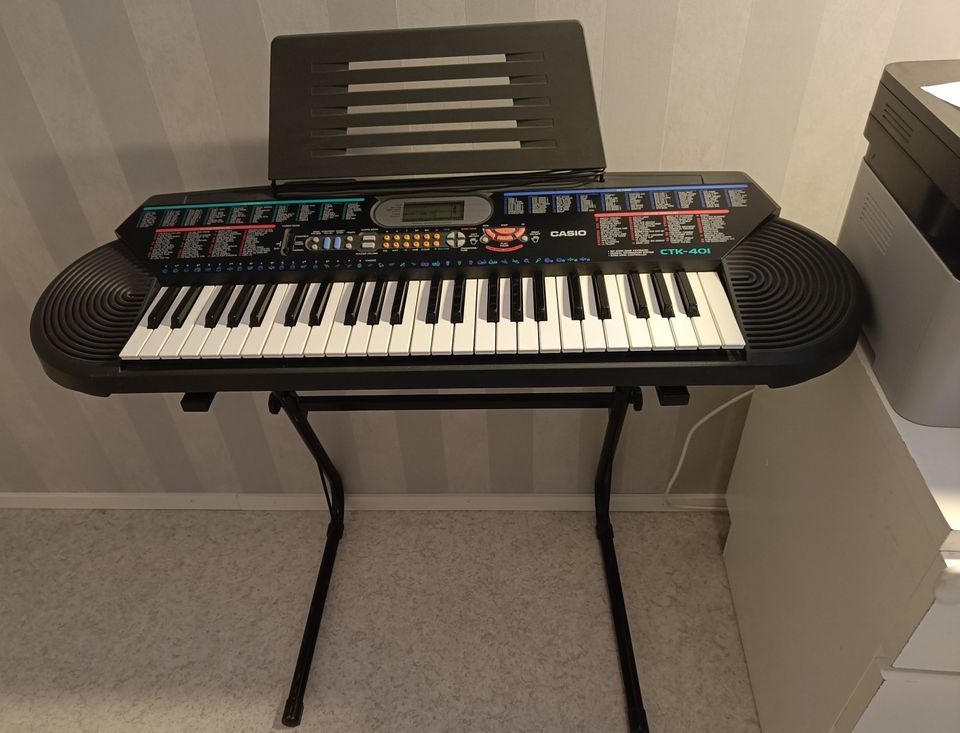 CASIO CTK-401 kosketinsoitin