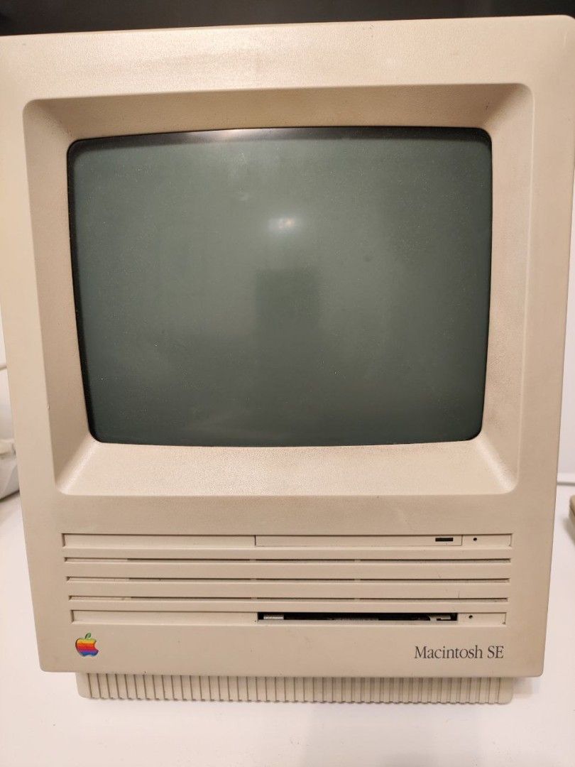Apple Macintosh SE tietokone vintage