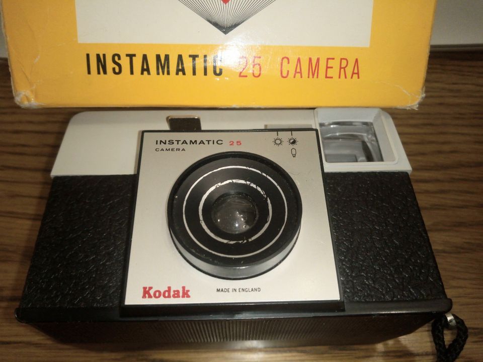Kodak Instamatic 25 filmikamera 1960 luvulta