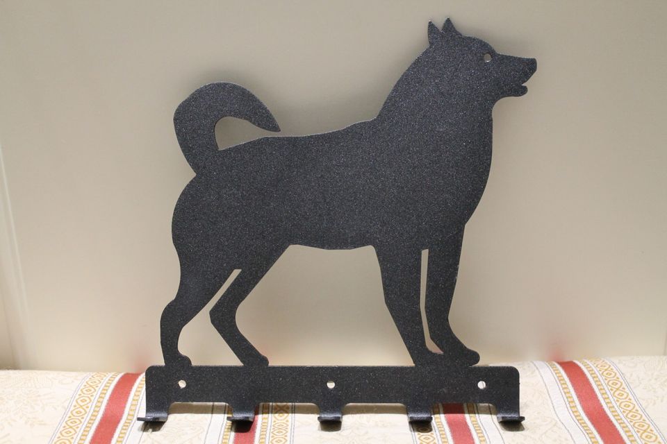 Suomen pystykorva 22cm metallinen koira naulakko musta hieno kunto