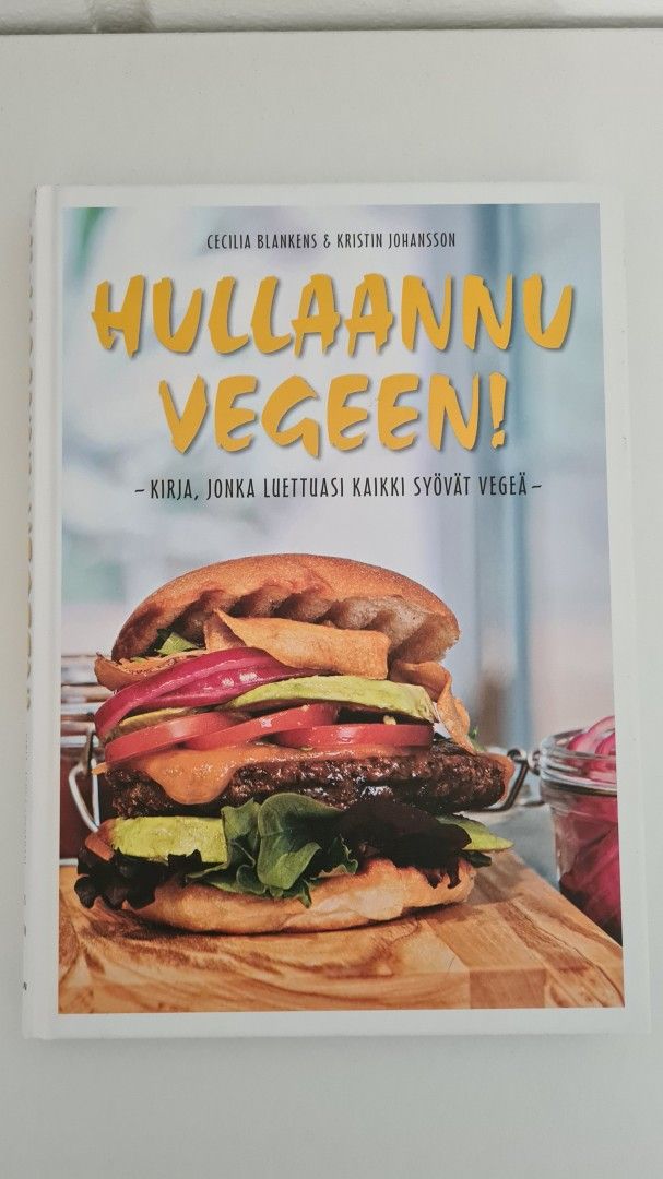 Hullaannu vegeen kirja