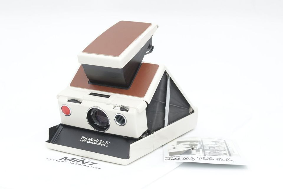 Polaroid SX-70 Model 2, Mint Camera refurbished