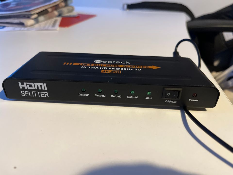 Neoteck hdmi splitter (ultra HD 4K 30hz 3D)