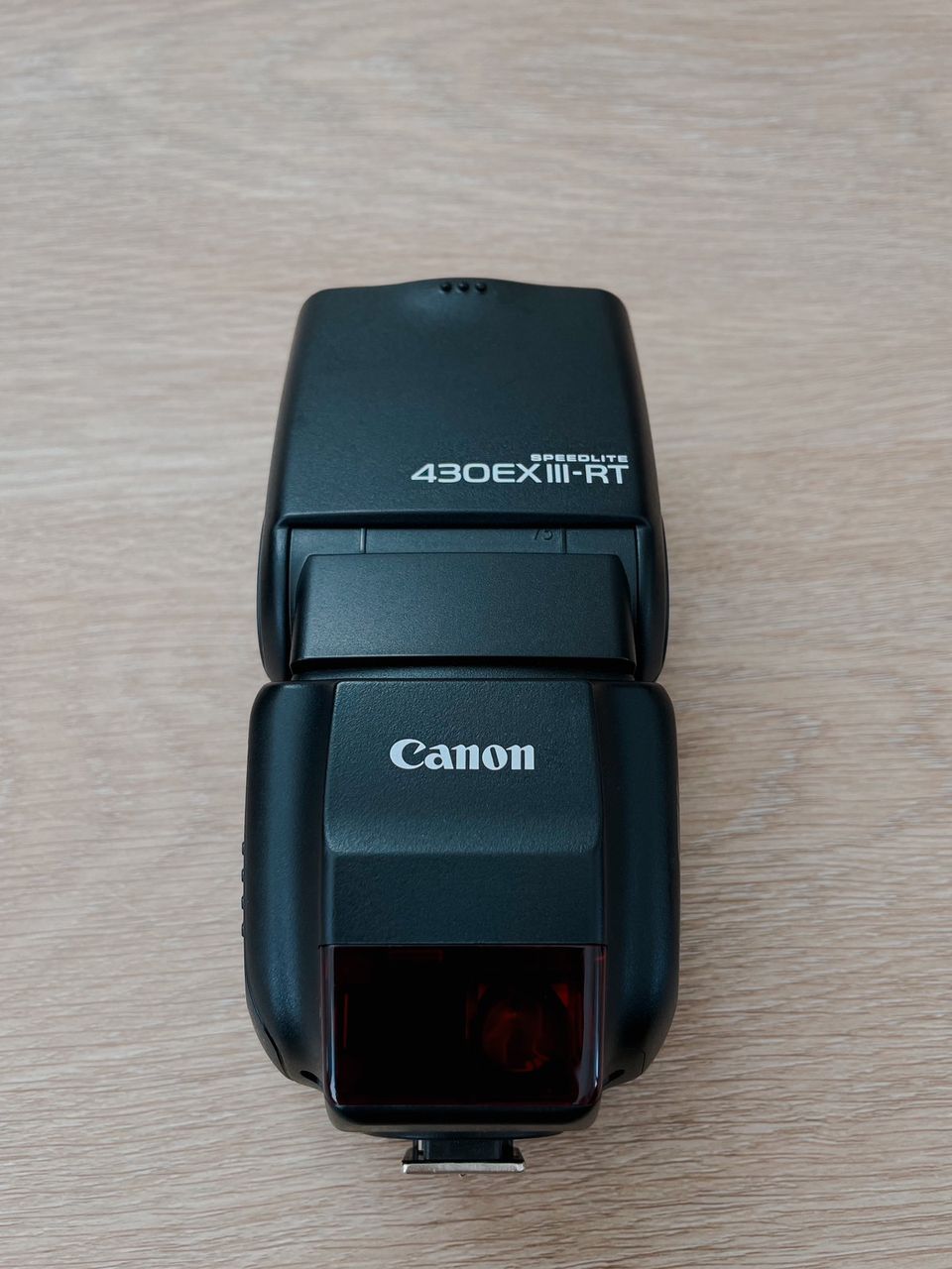 Canon speedlite salama 430EX III-RT + laturi + ladattavat paristot