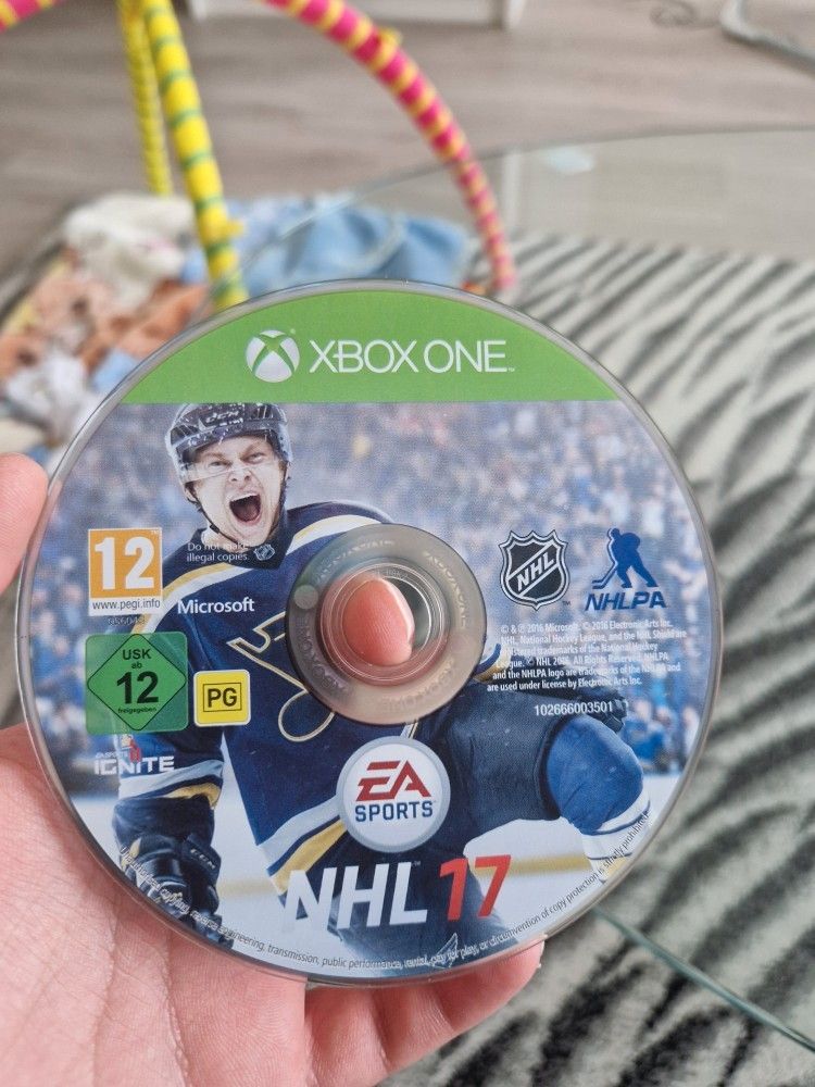 Xbox one NHL17 PELI