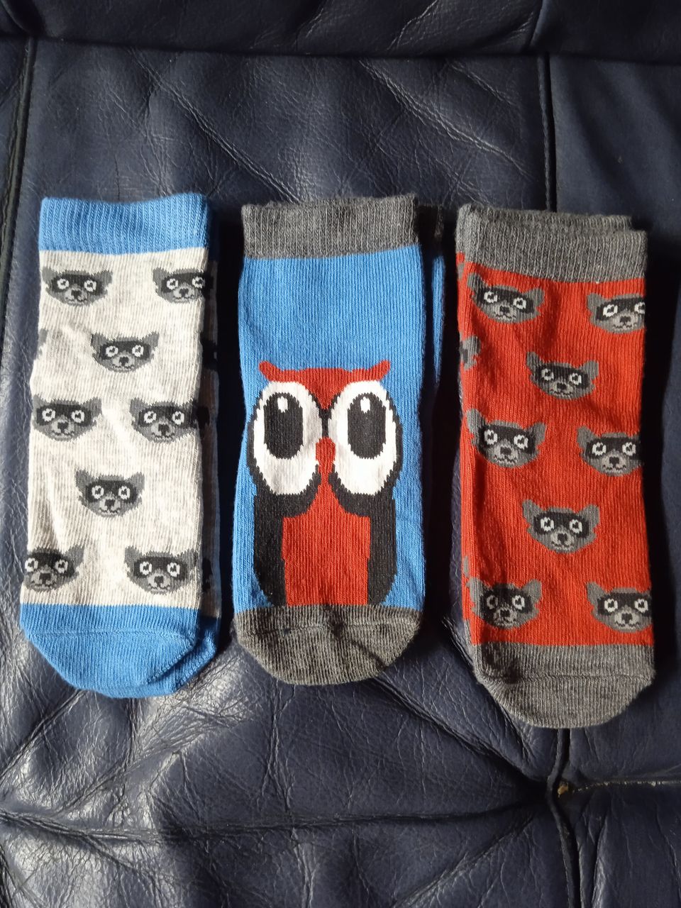 3 paria uusia kuvallisia sukkia