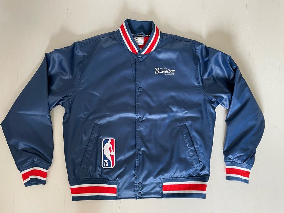 Uusi NBA takki, koko: L