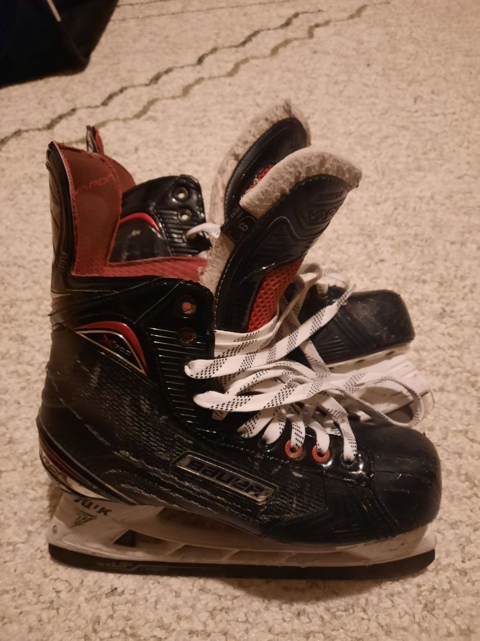 Bauer Vapor X700