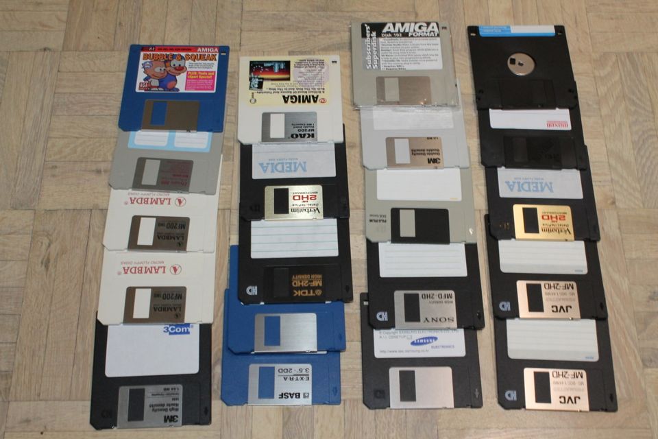 Diskettejä ERÄ Amiga levy 3,5" diskejä korppuja levykkeitä