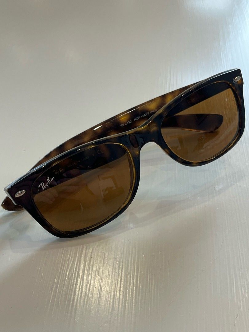 Ray Ban aurinkolasit RB 2132