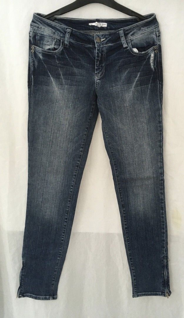 2.1 Denim siniset kulutetut farkut