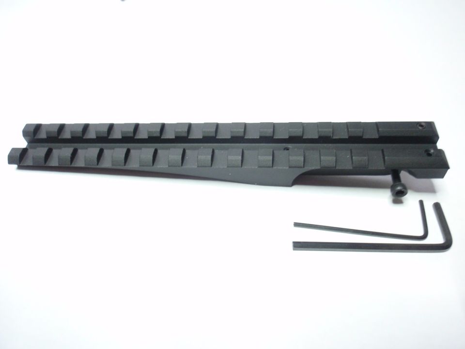 AK-47:ään 150 mm Weaver-Picatinnykisko rautatähtäi