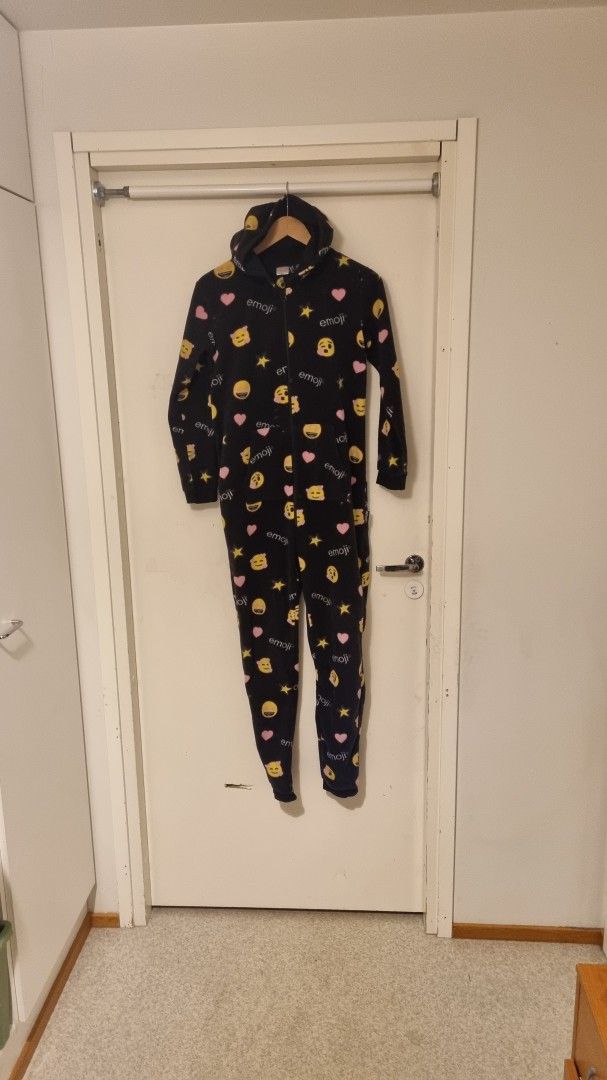 Emoji fleece haalari koko 158