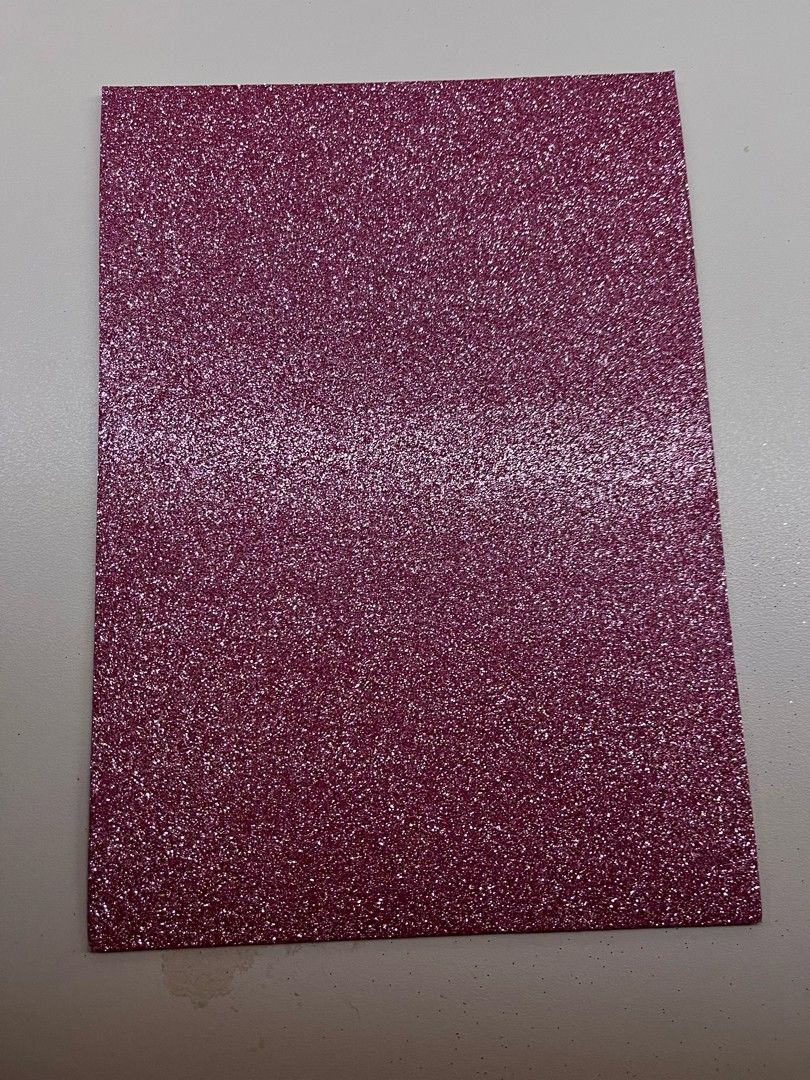 Vaaleanpunaista glitterpahvia 3kpl (pk;t summas)