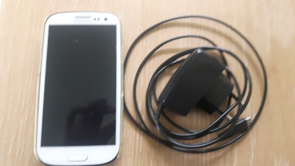 Samsung Galaxy S3 puhelin