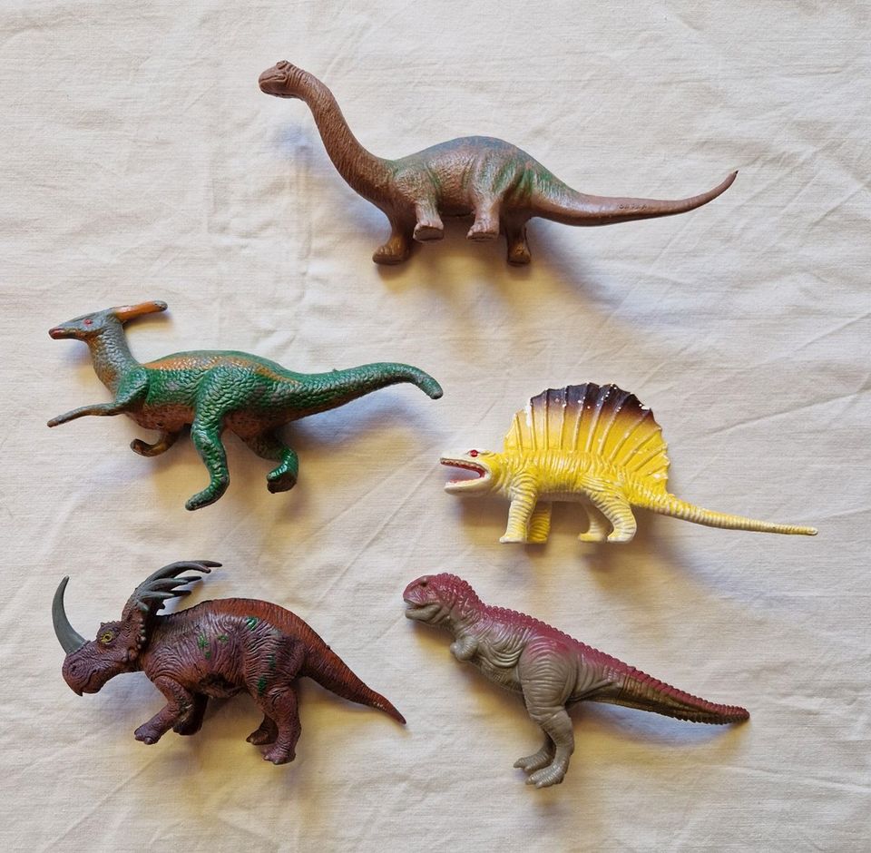Dinosauruksia