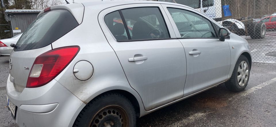 OPEL CORSA (D) 2008 osina!!!!