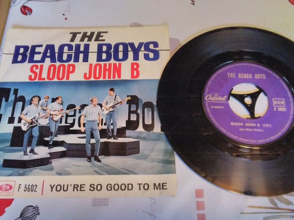 The Beach Boys 7" Sloop Johnny B