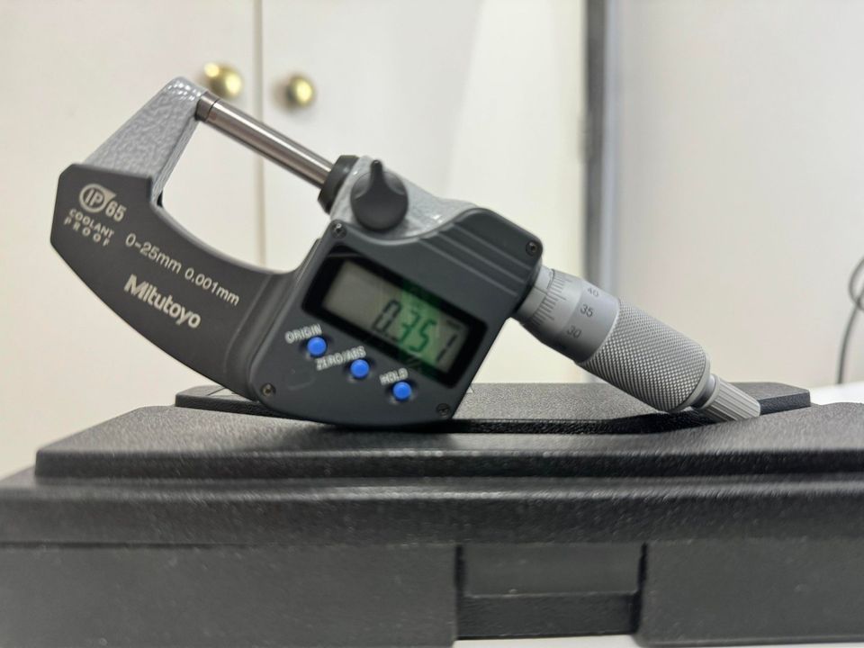 Mitutoyo 293-344-30 Standard Digimatic Micrometer