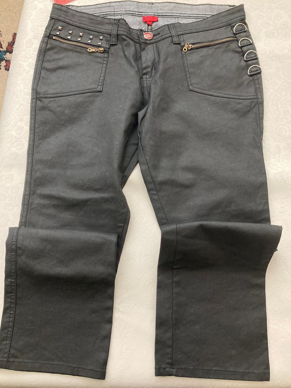 Uudet Kone Jeans farkut