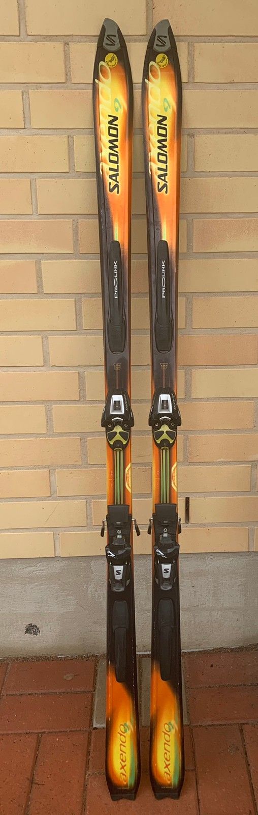 Salomon Prolink Axendo 9 -sukset (pit. 170cm) + Salomon 700 -siteet