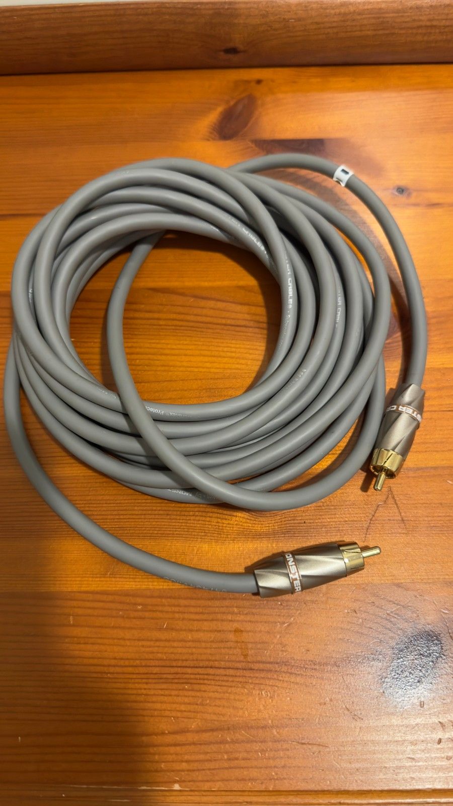 Monster Cable 400sw2 - Subwooferin RCA-RCA kaapeli (5 metriä)