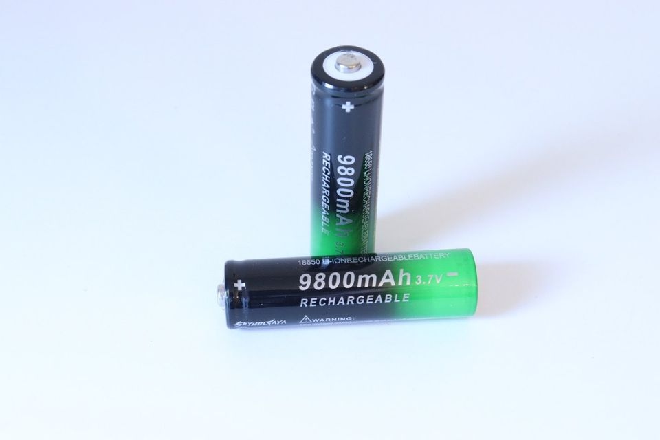 18650 Li-ion akkukenno 3200mAh