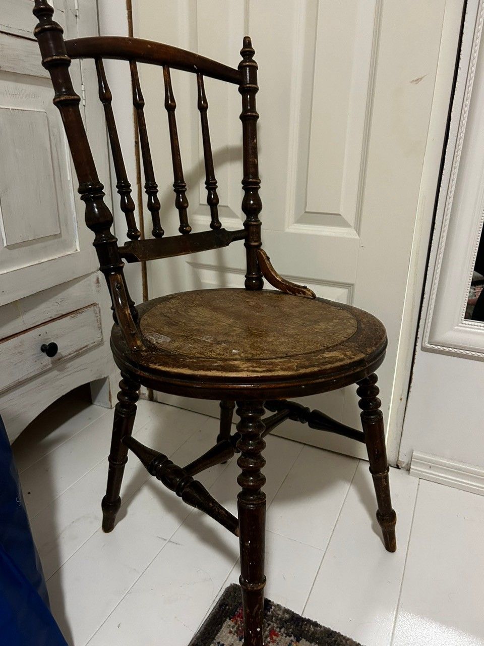 Antiikki tuoli