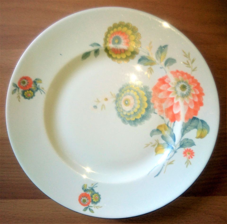 Antiikkiset Isot Arabia lautaset, kukkakuvio