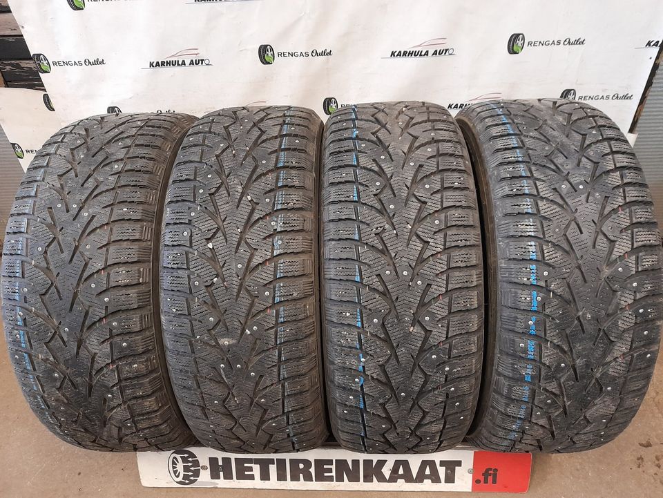 225/55 R17" Tarkistettu rengas Toyo