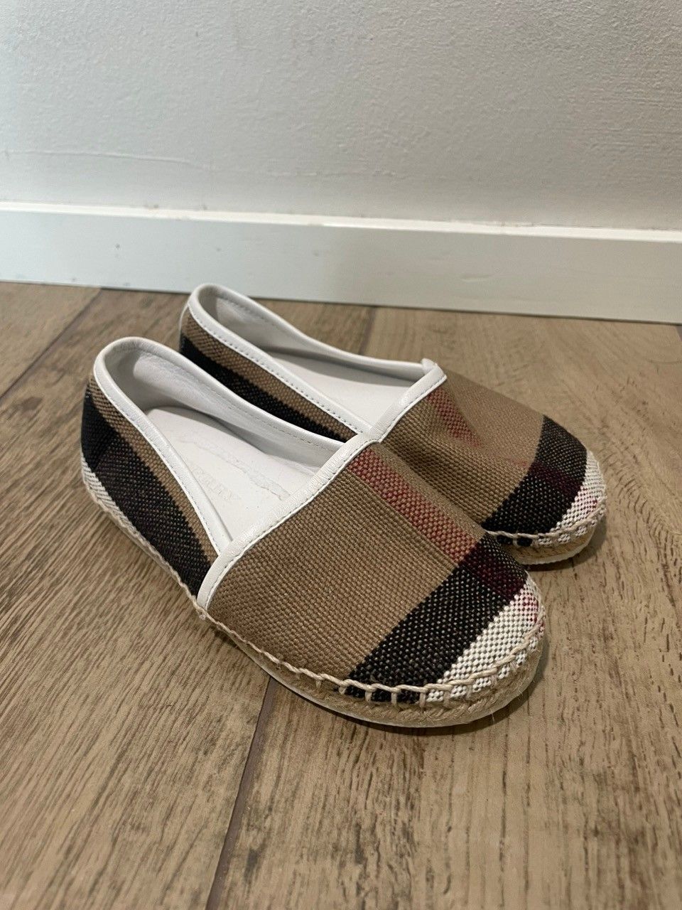 Burberry loaferit