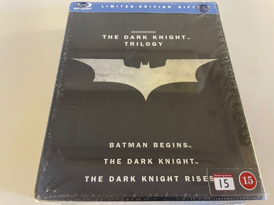 THE DARK KNIGHT -TRILOGY Blu-ray UUSI MUOVIPAKKAUKSESSA BATMAN